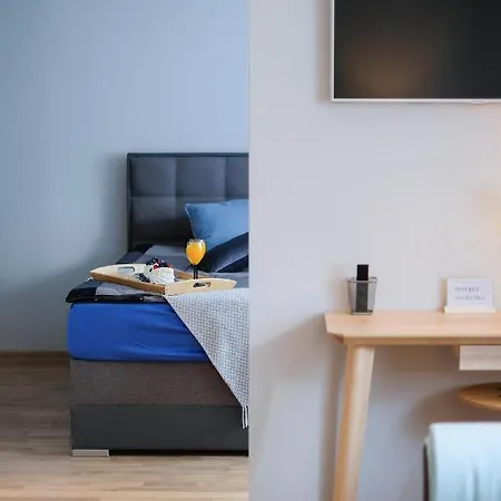 Ohtu Poik 2 City Center Basement Apartment *