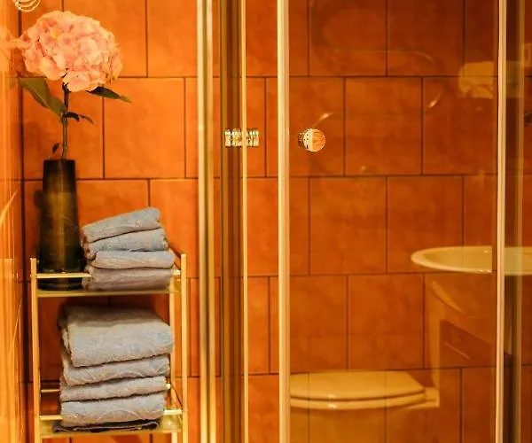 Ohtu Poik 2 City Center Basement Apartment Apartment Parnu